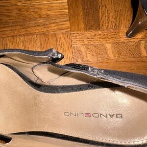 Bandolino Women's Classic Black Heels